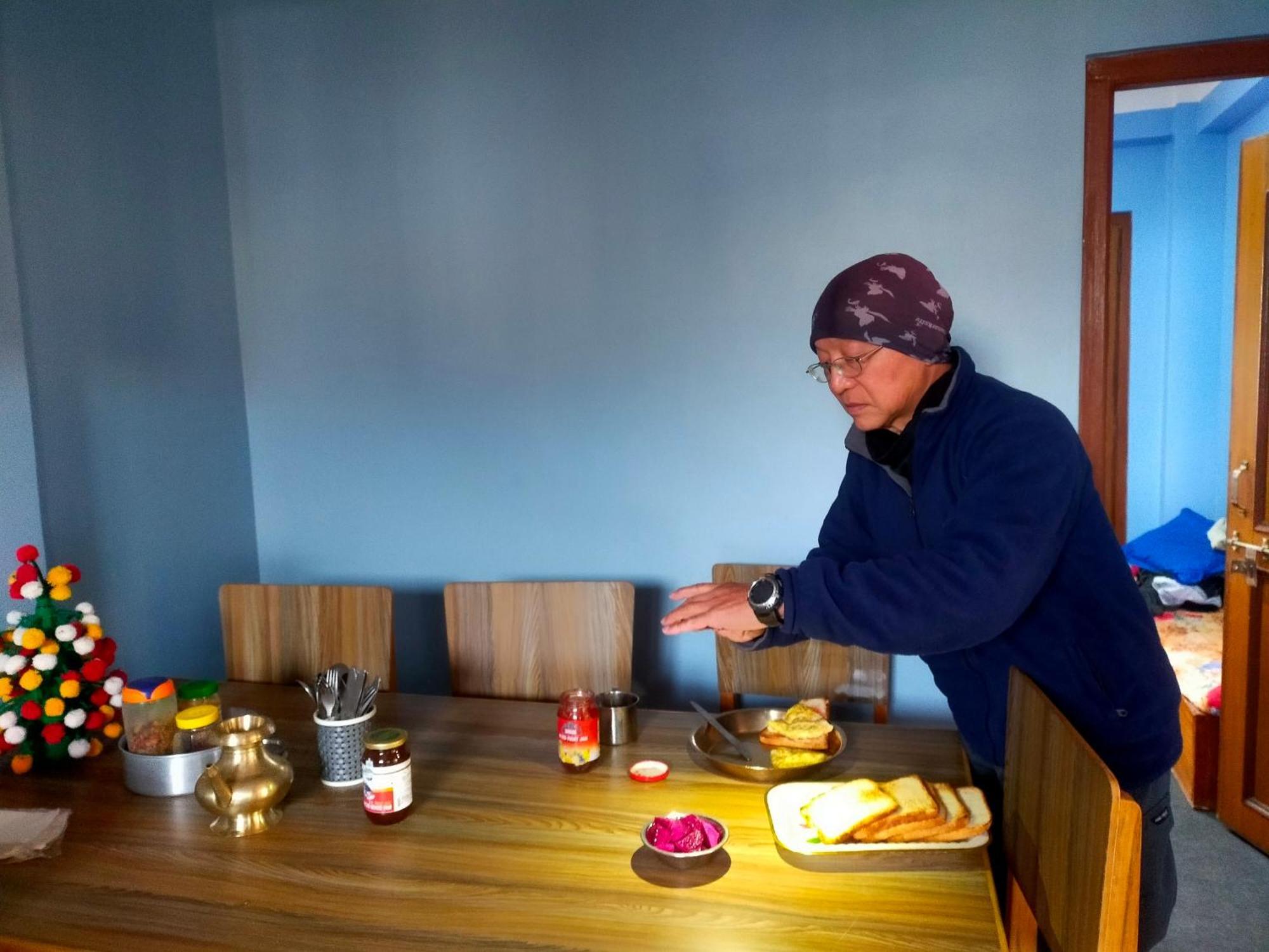 Peace Homestay Kathmandu Buitenkant foto